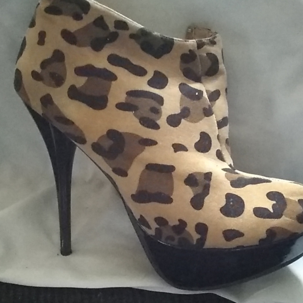 Shoe